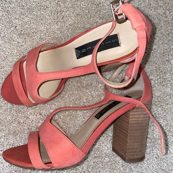 Coral Steve Madden heels - Picture 2 of 3